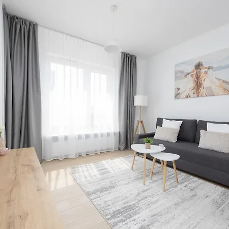 Lägenhet Metro Targowek One Bedroom For 4 With Furnished Balcony By Renters