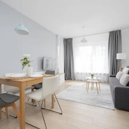 Metro Targowek One Bedroom For 4 With Furnished Balcony By Renters Apartment *