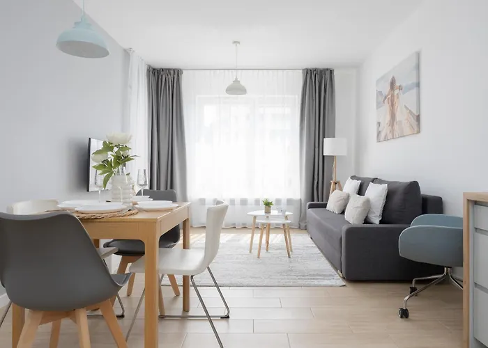 Lägenhet Metro Targowek One Bedroom For 4 With Furnished Balcony By Renters *