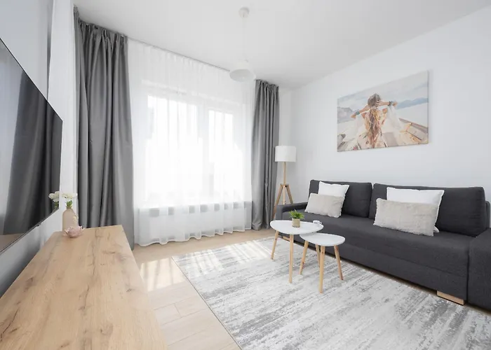 Lägenhet Metro Targowek One Bedroom For 4 With Furnished Balcony By Renters