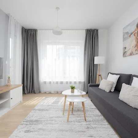 Metro Targowek One Bedroom For 4 With Furnished Balcony By Renters Varsovie